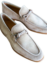 Discover the Magnanni Destin Loafers in Avena Suede, featuring a braided detail on beige suede, presented against a white background. Ideal for combining timeless style with modern comfort.