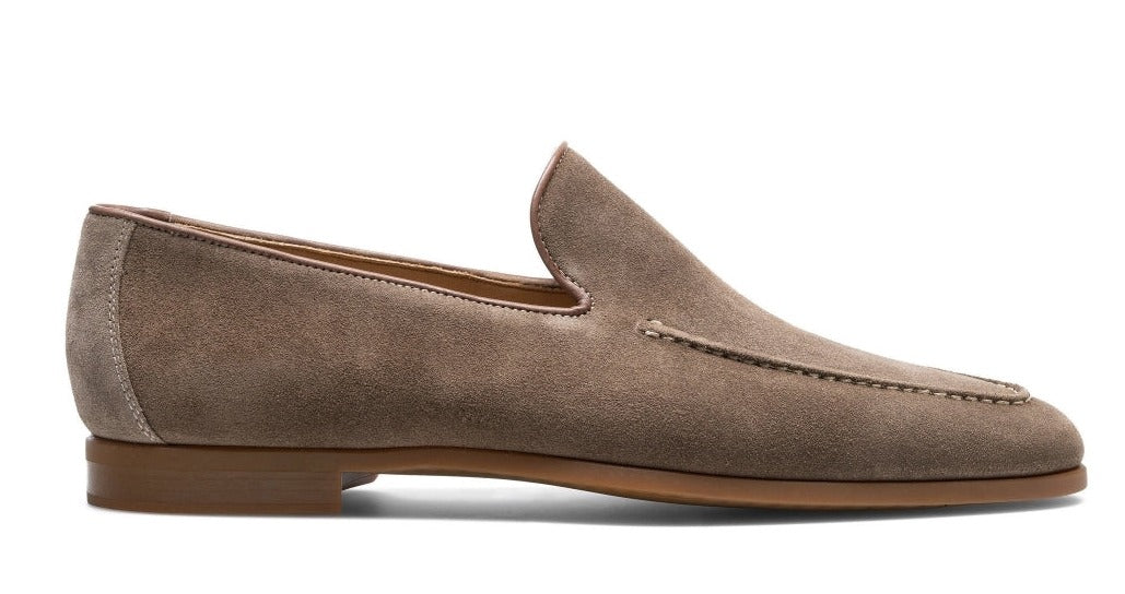 Magnanni Lecera brown suede Venetian apron toe loafers on a white background.