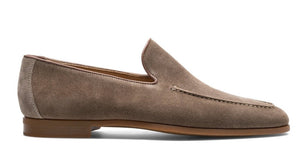 Magnanni Lecera brown suede Venetian apron toe loafers on a white background.