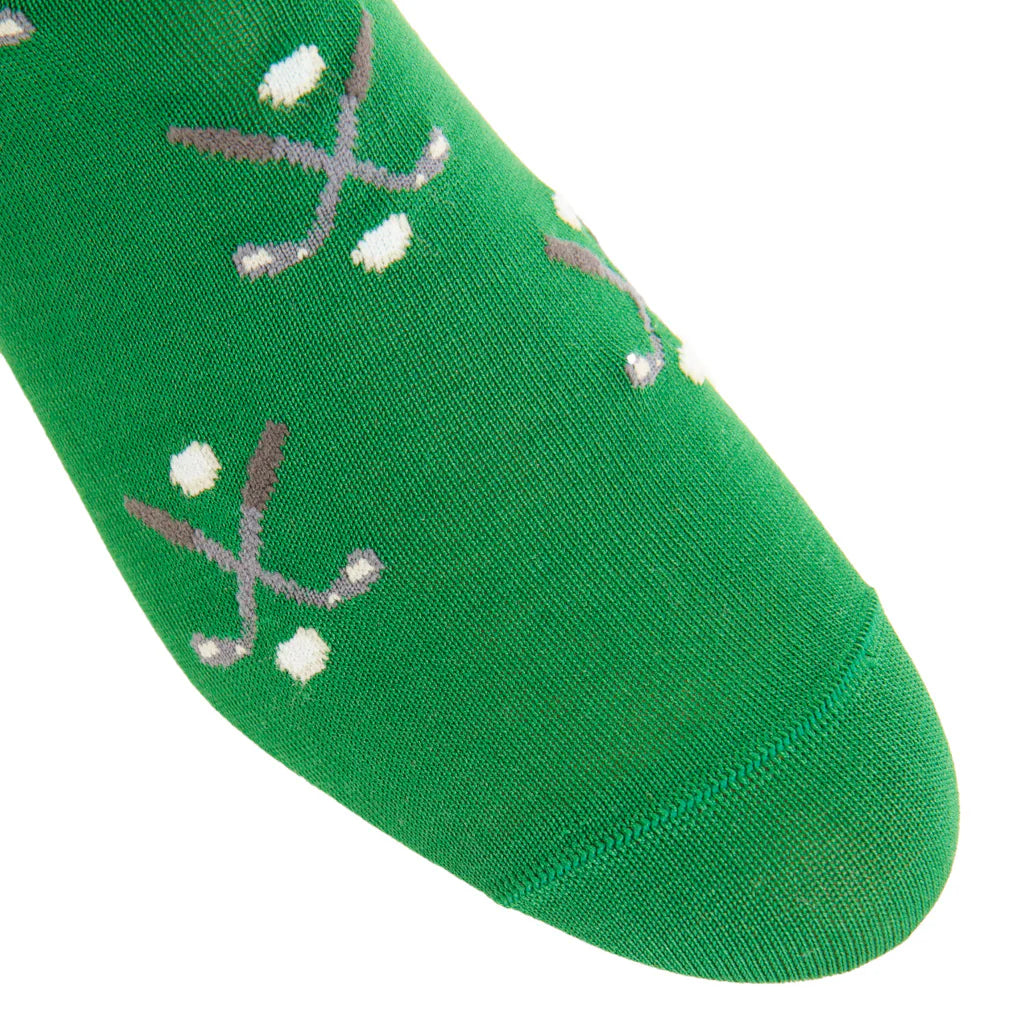 Dapper Classics’ Green with Steel Gray and Ash/White Golf Club and Ball Cotton Sock features a linked toe and mid-calf fit, perfect for men seeking comfort and style with a playful golf-inspired pattern.