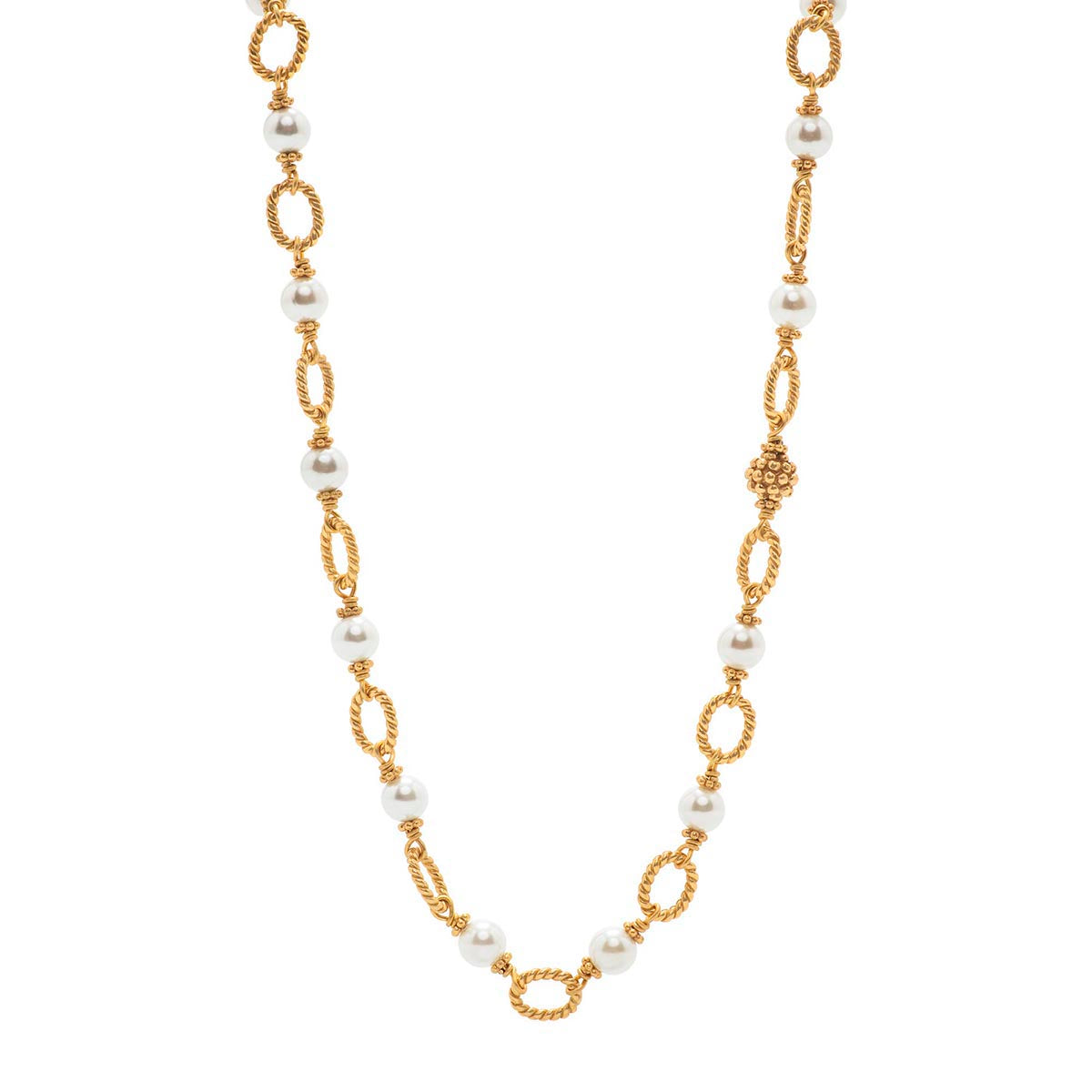 The Juliska Capucine De Wulf Berry & Bead Chain features twisted oval links and evenly spaced white pearls, making it ideal for layering.