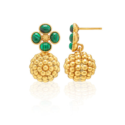 The Berry Clover Drop Earrings by Juliska Capucine De Wulf feature gold drops with green stones in a floral design and textured gold berries, making them perfect as cocktail dress jewelry.