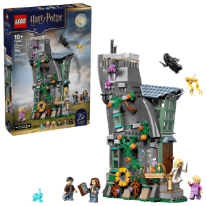 The Legos - Toyhouse LEGO® Harry Potter™ Luna Lovegood's House set includes minifigures, magical creatures, and a detailed box—perfect for fans to recreate scenes from Luna’s home and the Wizarding World.