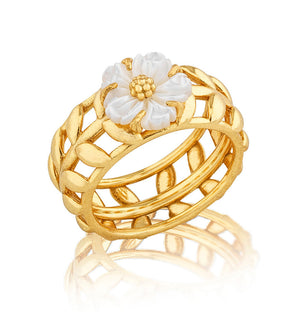 The Villandry Fleur Vine Ring by Juliska Capucine De Wulf features a golden vine with a delicate mother of pearl flower, perfect for adding elegance to your garden party look. Shown on a crisp white background.