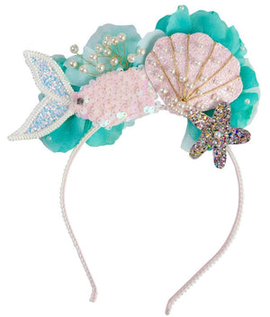 Introducing Great Pretenders Mermalicious Headband, adorned with captivating sequins and lustrous pearls.