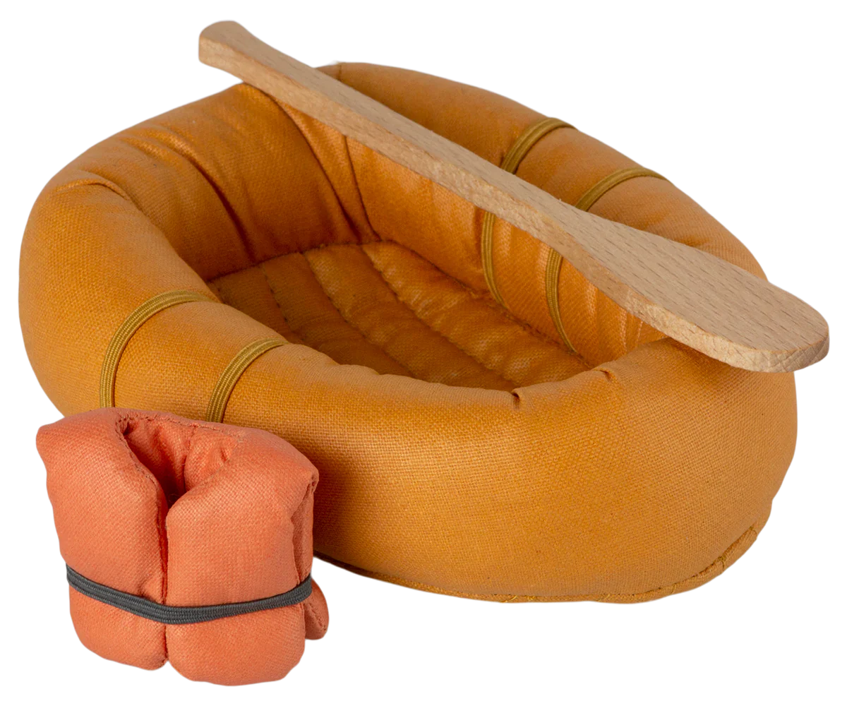 Maileg Rubber Boat in dusty yellow with a single wooden paddle and a matching compact life vest, ideal for an imaginative water adventure.