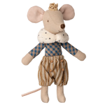 Maileg’s Prince Mouse, Big Brother - Ocher, wears a gold crown, blue and brown checkered shirt, white fur collar, and striped pants—ready for royal adventures in the castle.