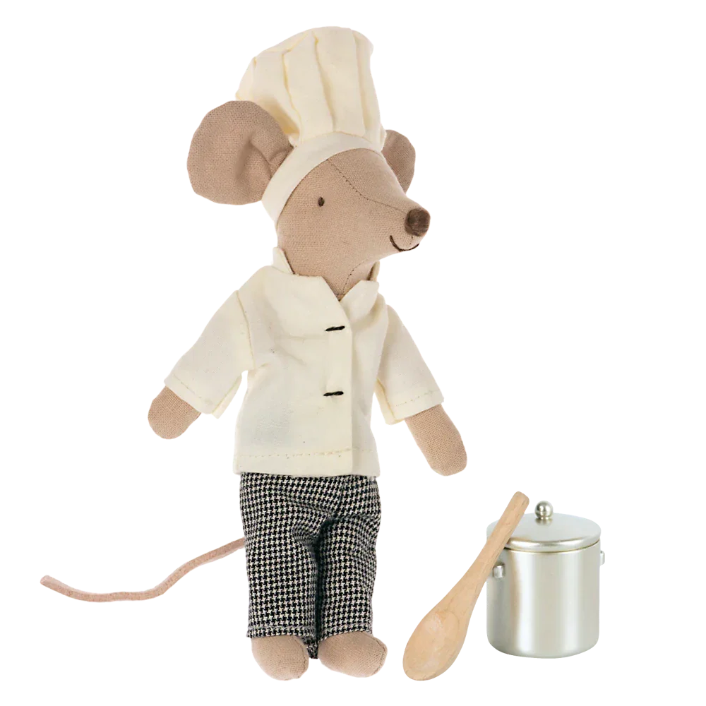 The Maileg Chef Mouse w. Soup Pot and Spoon by Maileg features a plush chef mouse dressed in a tiny chef outfit, standing beside a small pot and wooden spoon, making it the perfect addition to any playset or kitchen collection.