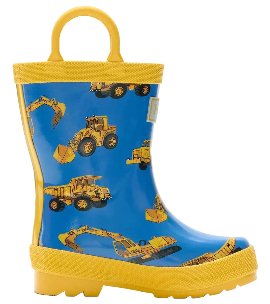 Hatley Construction Trucks Rain Boots with Handles feature a vibrant blue design with yellow soles and trim, adorned with playful illustrations of excavators, dump trucks, and bulldozers. These kids’ waterproof boots are perfect for little builders splashing through rainy days.
