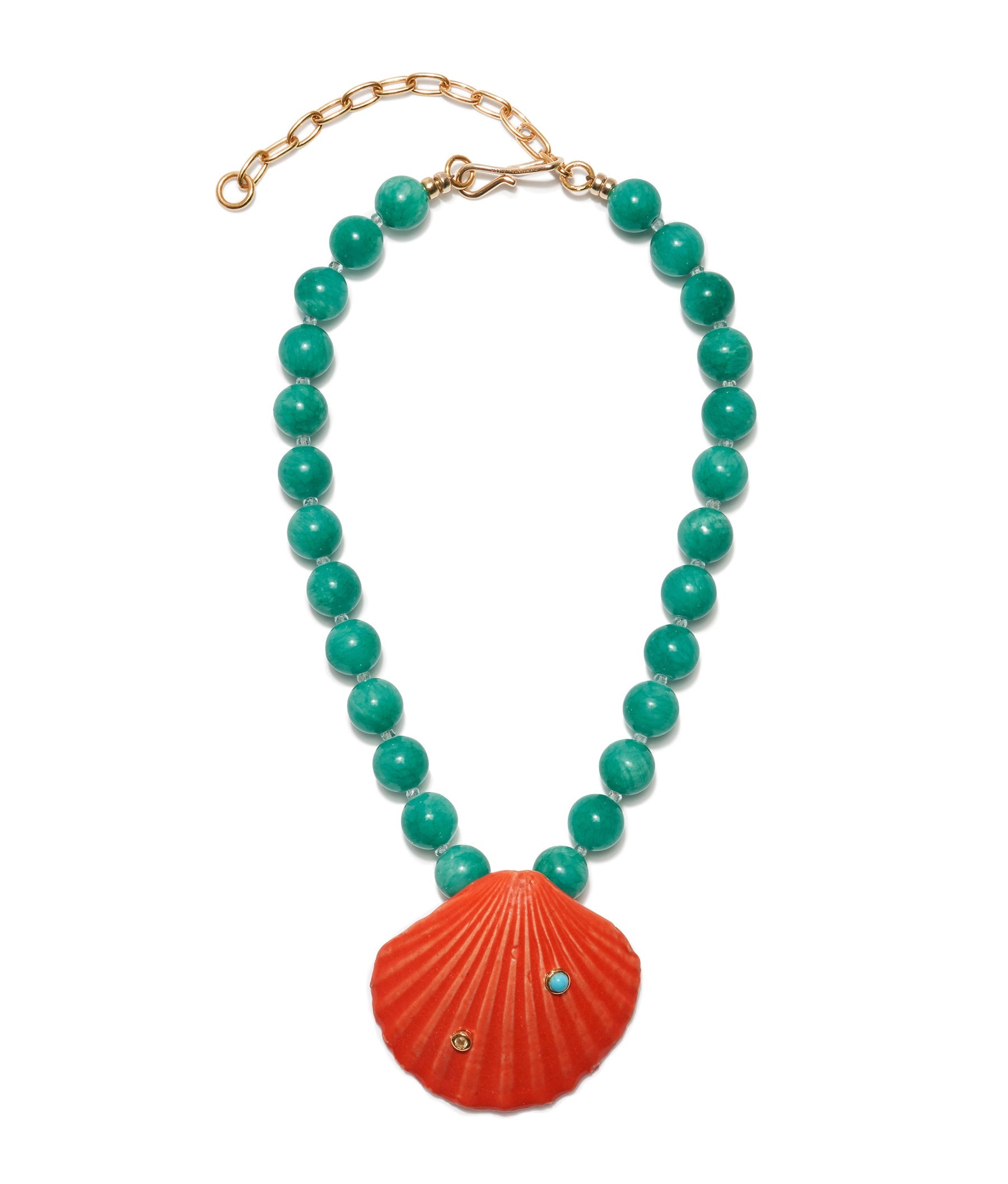 The Lizzie Fortunato Corfu Shell Necklace showcases amazonite beads and a coral ceramic shell pendant with two inset gems, finished with a gold adjustable clasp.