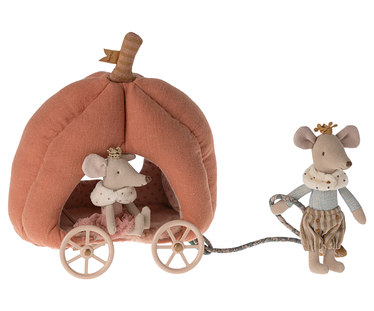 The Maileg Pumpkin Carriage, Mouse from Maileg features two intricately detailed plush toy mice. One mouse, wearing a crown, stands and pulls the pumpkin-shaped carriage while the other crowned mouse sits inside. This whimsical fairytale toy is perfect for kids.