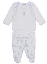 Dress your little one in the Kissy Kissy Baby Just Giraffes Footed Pant Set, featuring a white long-sleeve bodysuit with a charming giraffe print and coordinating footed pants decorated with an all-over blue giraffe pattern.