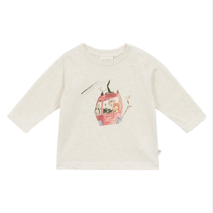 The Arsene & Les Pipelettes Baby Golbert T-shirt Cable Car Bio is an off-white, long-sleeve baby tee featuring animals riding in a red cable car illustrated on the front.