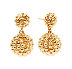 The Juliska Capucine De Wulf Berry Double Drop Earrings feature a gold-tone, textured clustered bead design reminiscent of gilded berries on both the stud and drop.