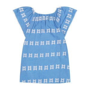 Light blue short-sleeve Girls’ Mini Capucine Caftan by Mer, adorned with white embroidered horizontal patterns and displayed flat against a white background. This lightweight cotton caftan features delicate embroidered detailing for effortless charm.