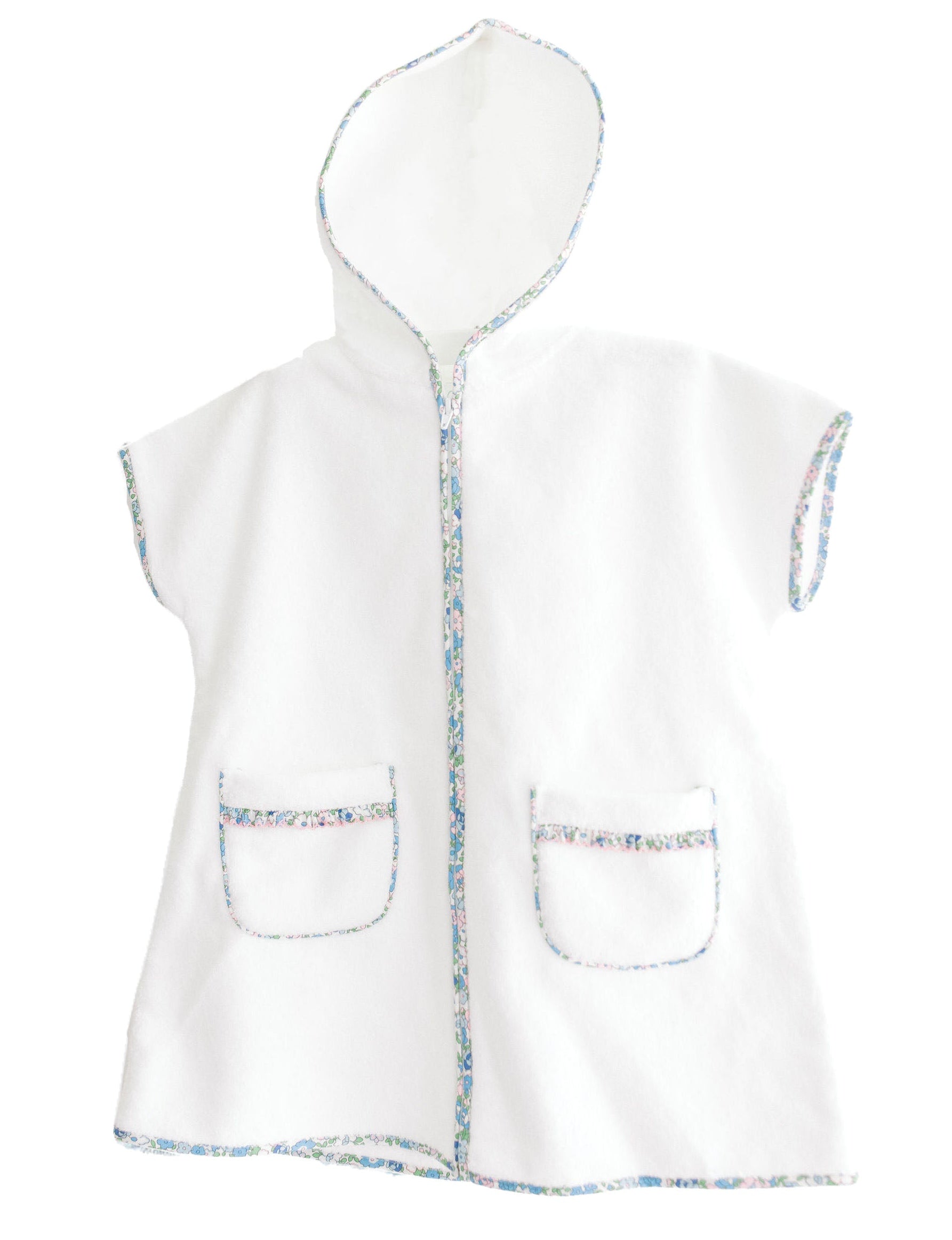 Terry Tots’ Kids’ Sleeveless Cover Up – Blue Floral is a sleeveless, hooded children’s poncho featuring two front pockets and floral ruffle trim along the edges, zipper, and pockets—an ideal terrycloth cover up for beach days or poolside fun.