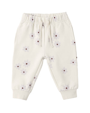 The Quincy Mae Baby and Kids’ Relaxed Fleece Sweatpant Pumpkins feature an elastic waistband, a drawstring, and a playful pumpkin pattern, offering everyday comfort—perfect cozy sweatpants for your little one.