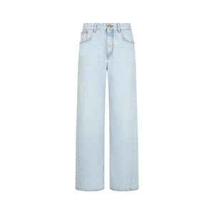 Blaze Milano’s Nariida Potoroo Jeans are ice-blue, high-waisted, wide-leg jeans with front and back pockets, a relaxed fit, and shown on a white background.