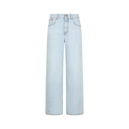 Blaze Milano’s Nariida Potoroo Jeans are ice-blue, high-waisted, wide-leg jeans with front and back pockets, a relaxed fit, and shown on a white background.