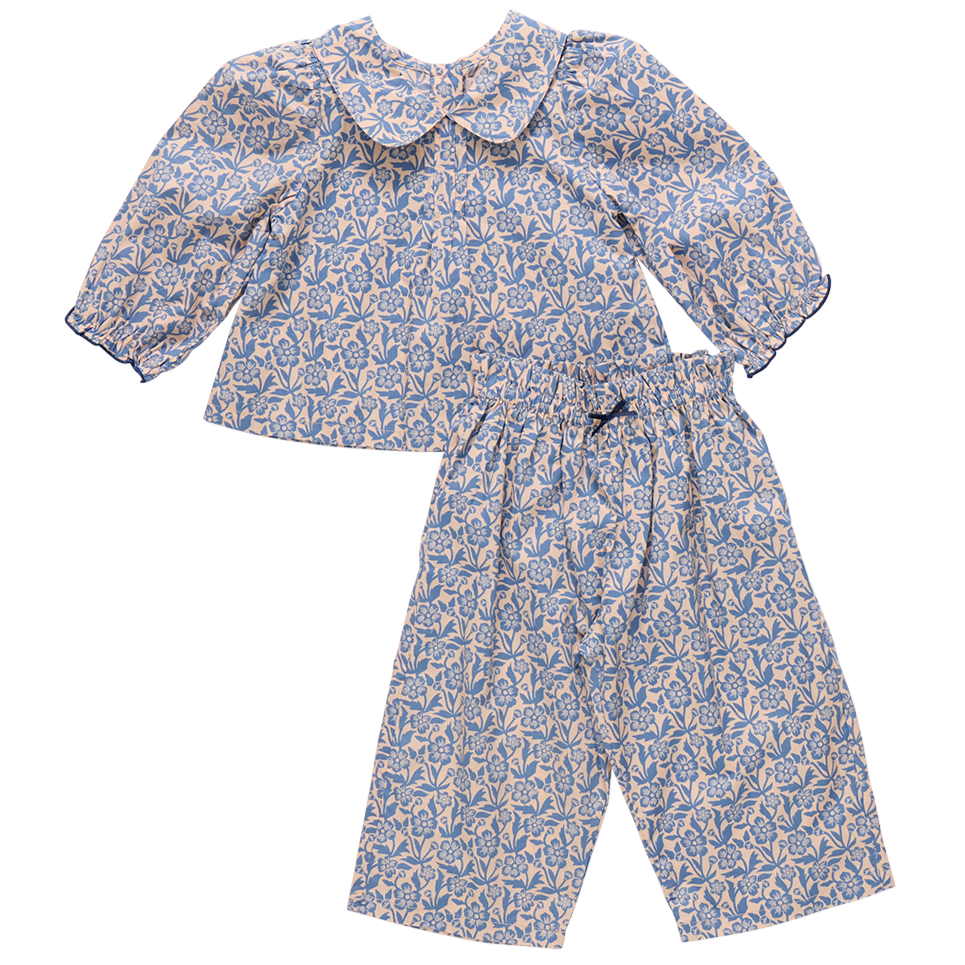 The Pink Chicken Baby Girls' Dawson 2-Piece Set features a blue climbing floral print on soft cotton poplin, with a long-sleeve top with Peter Pan collar and matching loose-fit pants for cozy comfort.