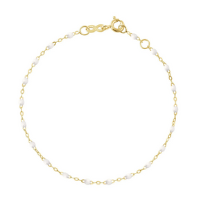 Made by Gigi Clozeau, the Little Gigi Classic Bracelet 5.1" is crafted from 18 carat gold with a delicate chain featuring small white pearls and a secure clasp.