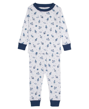 Your little one will love drifting off to dreamland in the Kissy Kissy Boys’ Space Race Pajama Set—long-sleeve Pima cotton pajamas adorned with blue and gray rockets on a white background, complete with blue cuffs and collar for extra comfort.