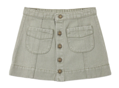 The Girls’ Denver Mini Skirt by Rylee & Cru features a khaki hue, front seam details, five antique brass buttons down the center, two large front pockets, and delicate embroidered stitching for a timeless touch.