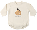 The Quincy Mae Baby Crewneck Bubble Romper Lil Pumpkin is a cream-colored, long-sleeve romper featuring a cartoon pumpkin with a witch hat and the words “LIL PUMPKIN” on the front. Made from soft fleece, this adorable baby romper offers ultimate comfort.
